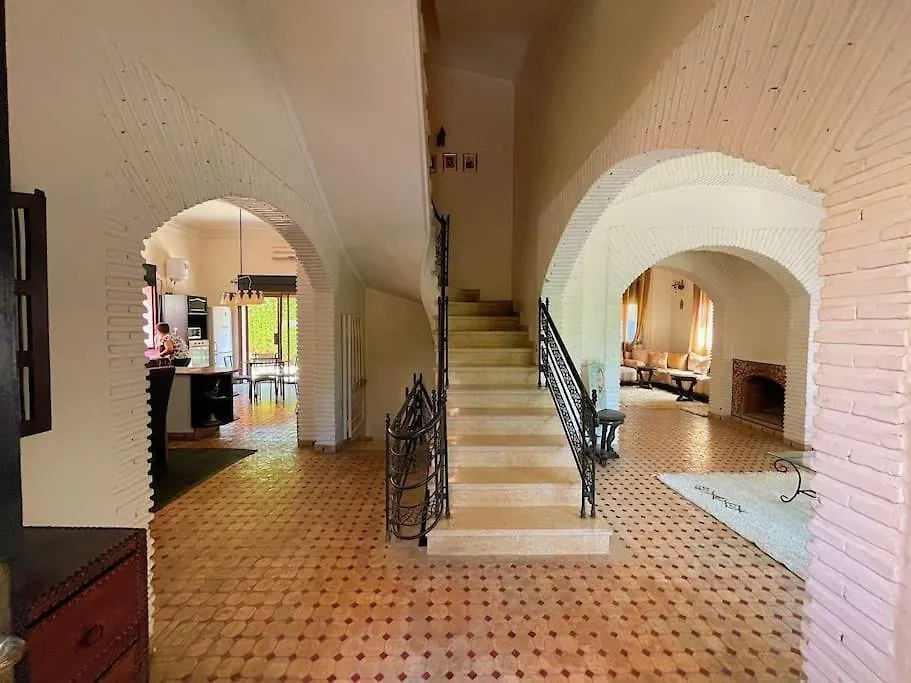 Villa 5 Chambres En Pleine Ville Marrakesh